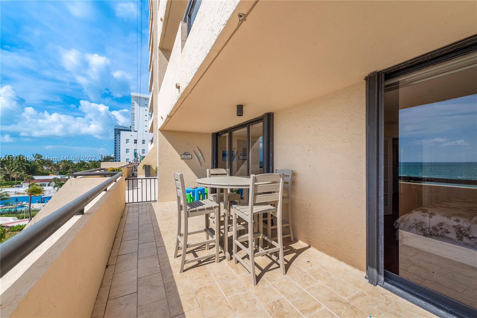 2555 Collins Ave Unit: 607
