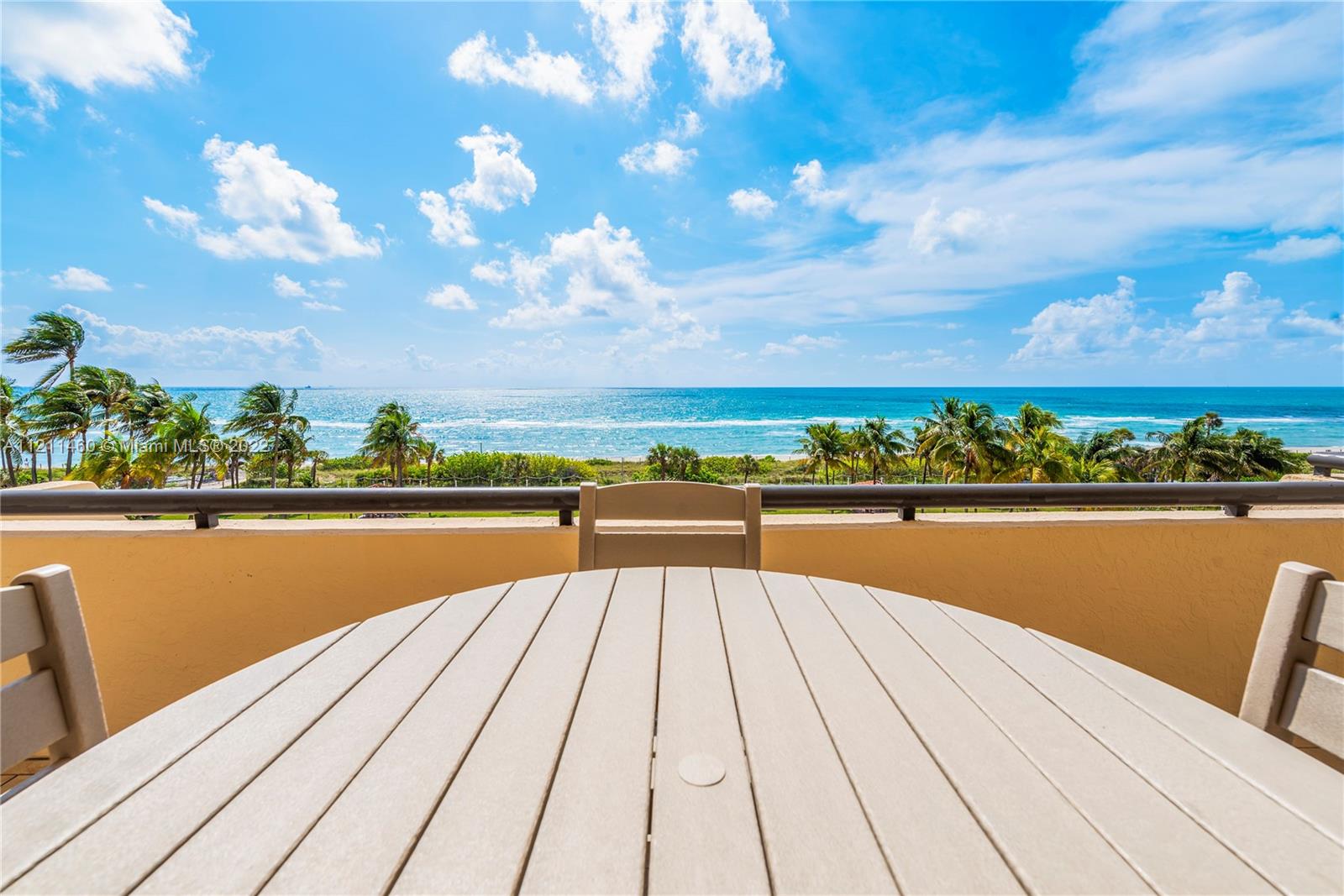 2555 Collins Ave Unit: 607