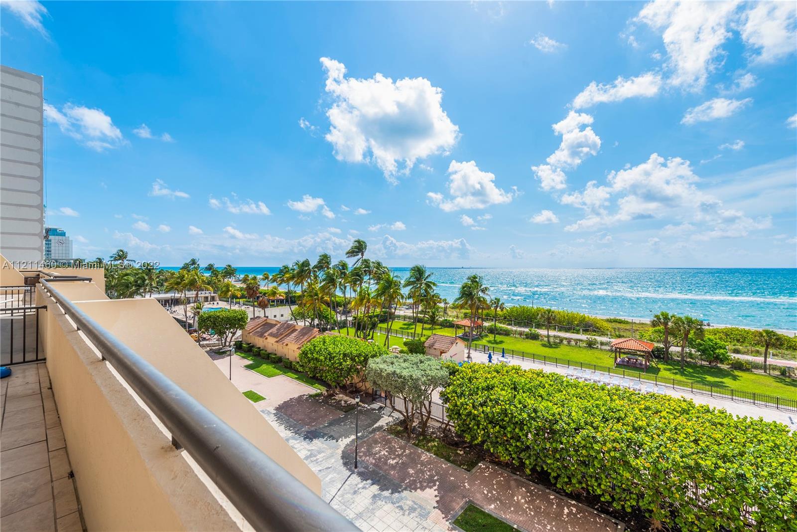 2555 Collins Ave Unit: 607