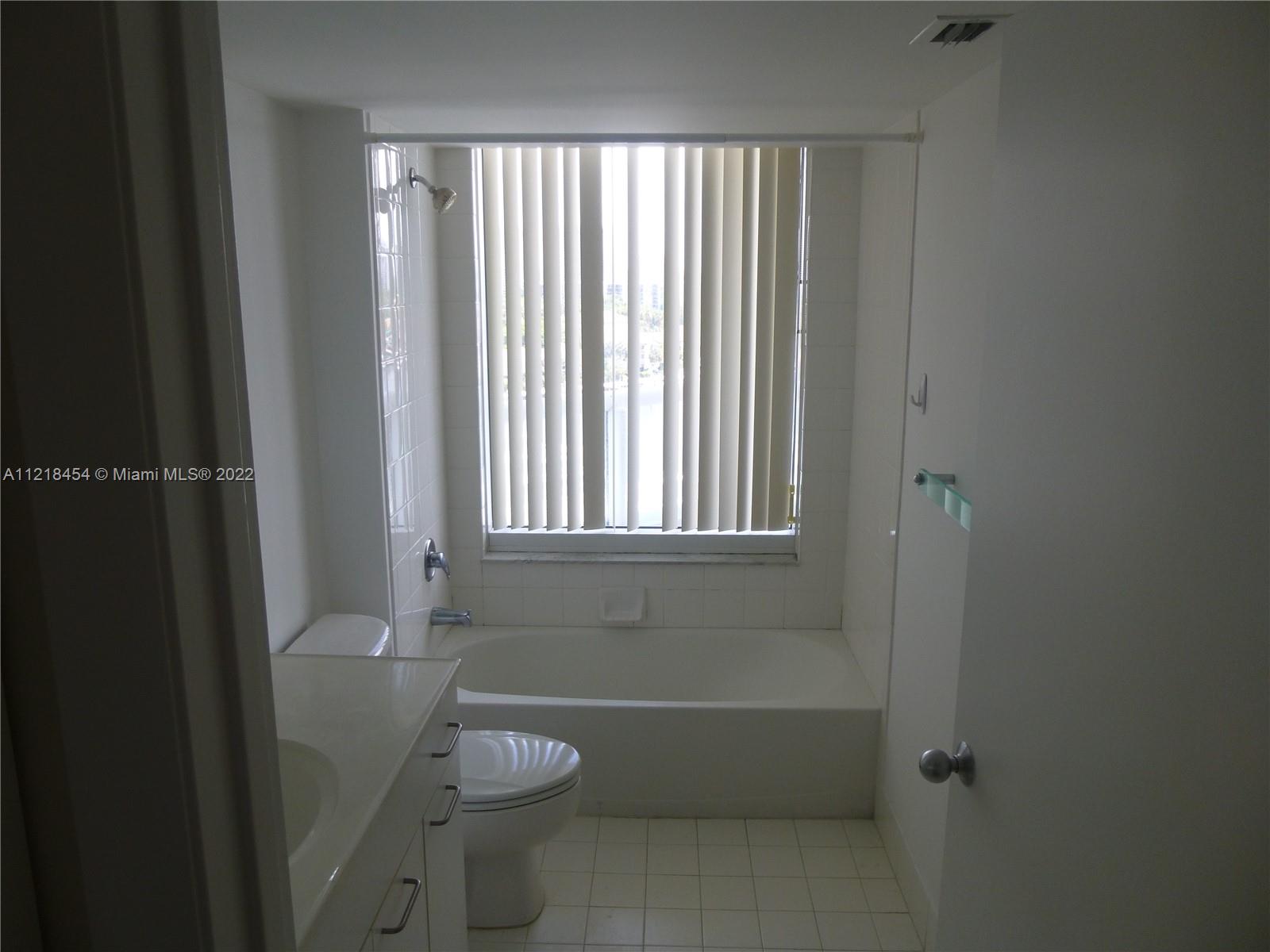 21055 NE 37th Ave Unit: 1009