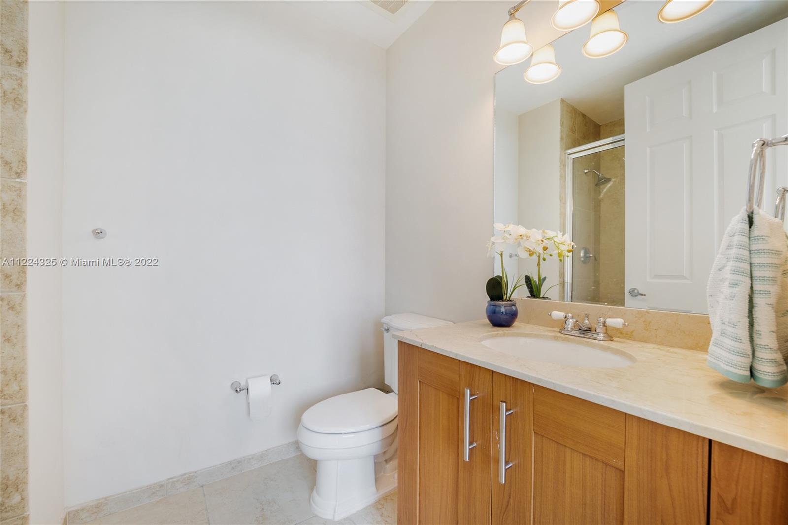 1300 Ponce De Leon Blvd Unit: 1207