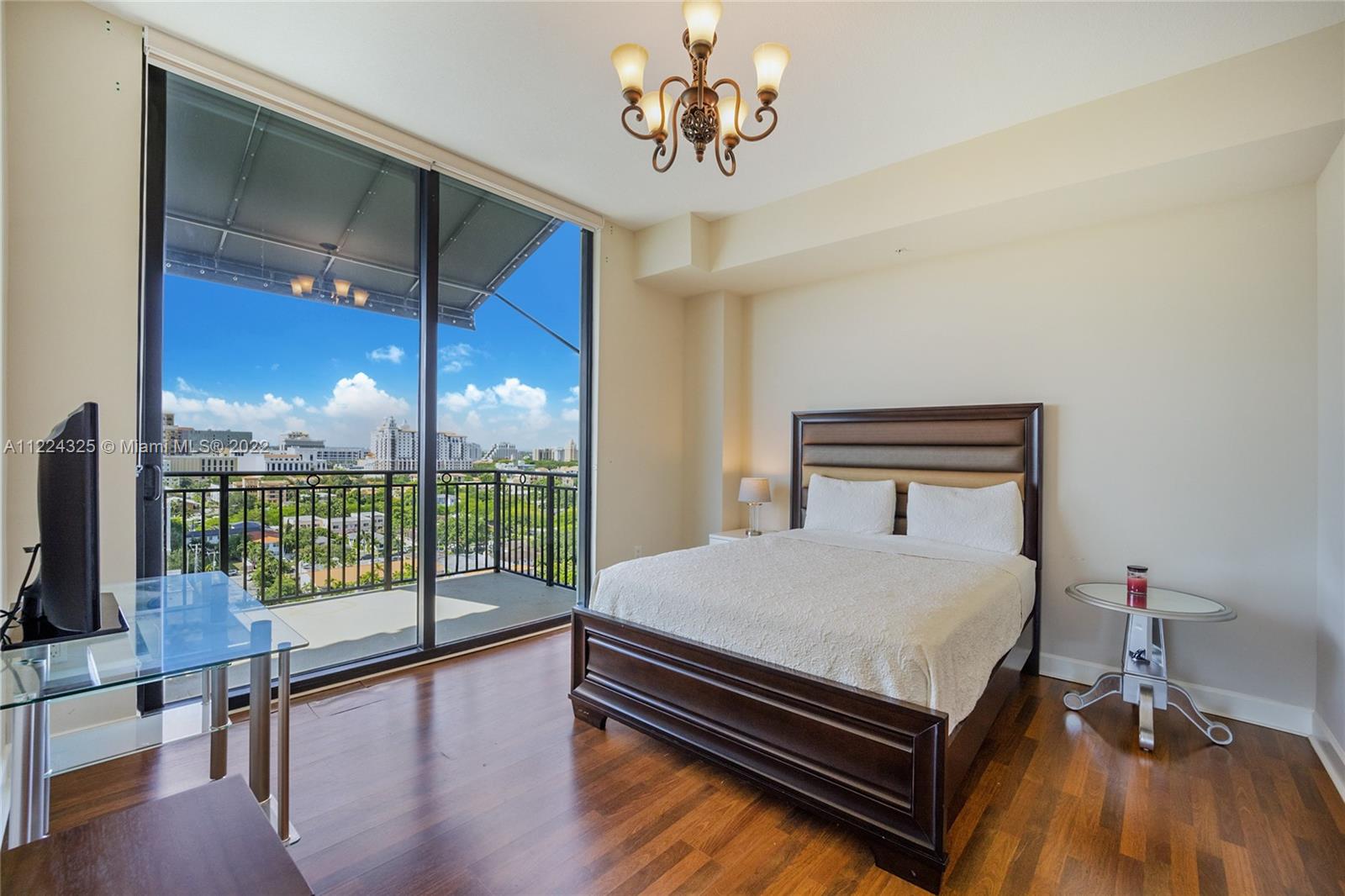 1300 Ponce De Leon Blvd Unit: 1207