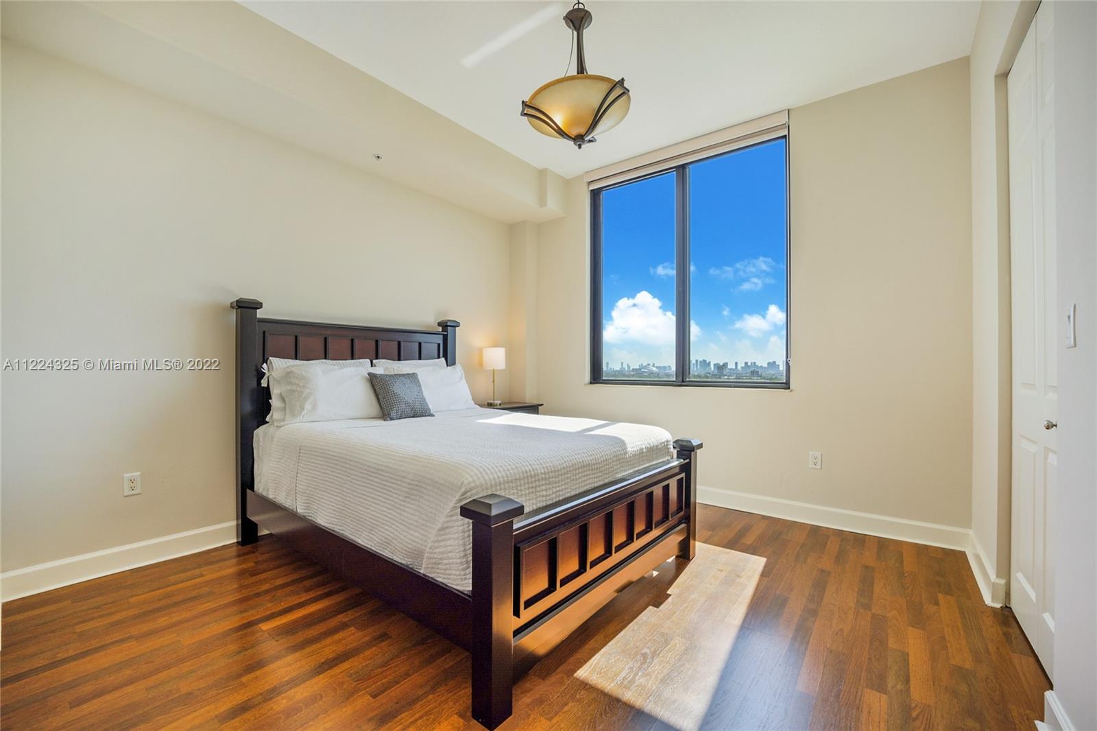 1300 Ponce De Leon Blvd Unit: 1207