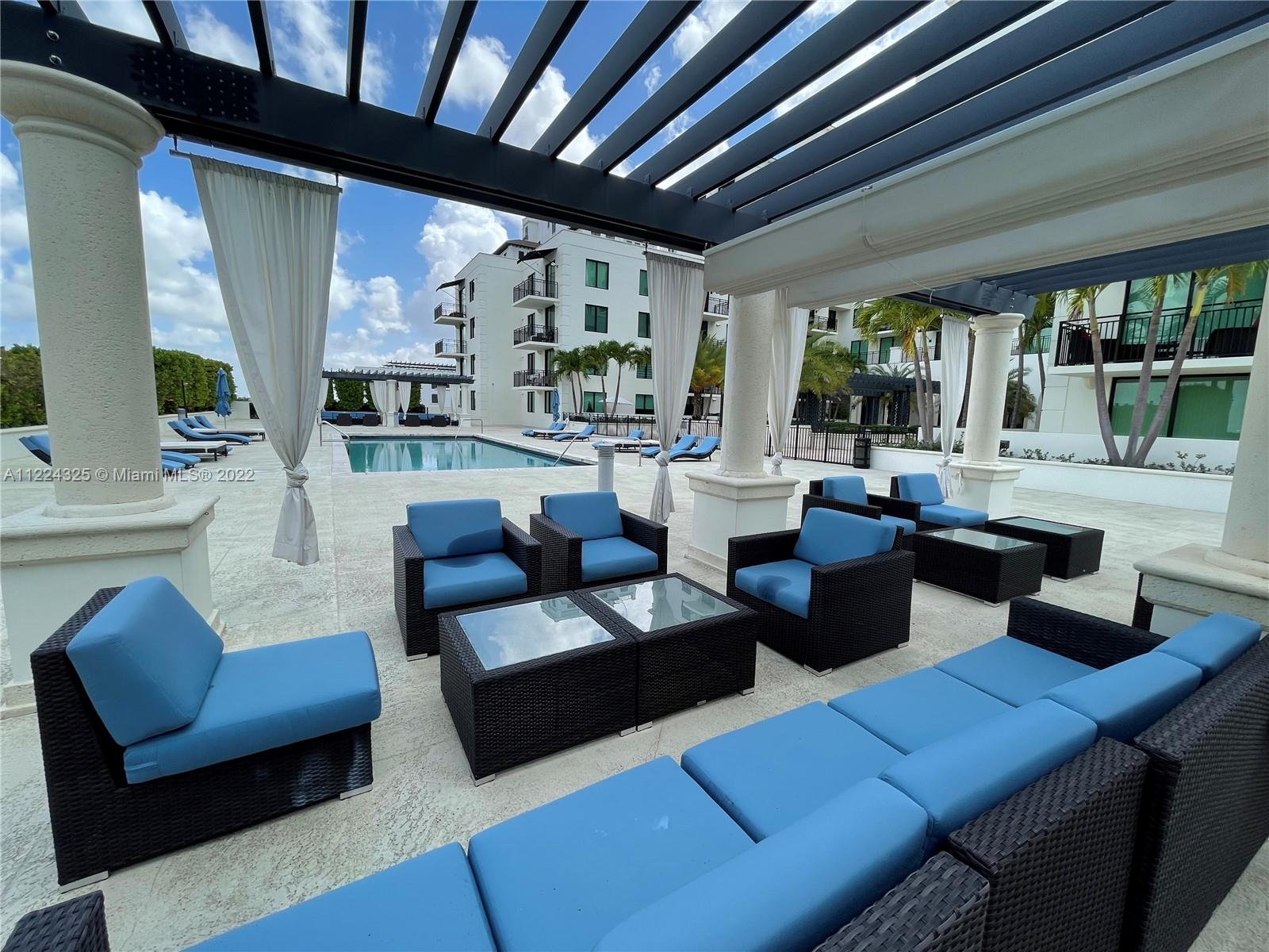 1300 Ponce De Leon Blvd Unit: 1207