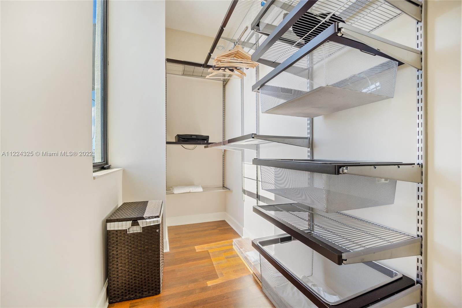 1300 Ponce De Leon Blvd Unit: 1207