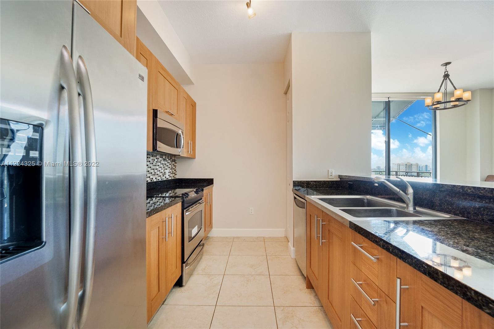 1300 Ponce De Leon Blvd Unit: 1207