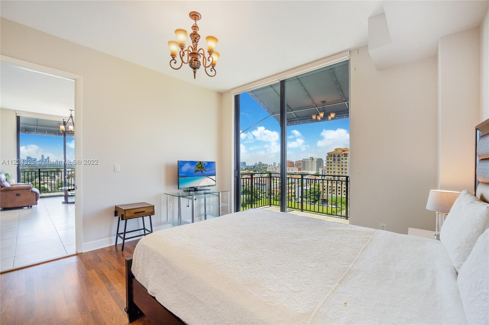 1300 Ponce De Leon Blvd Unit: 1207