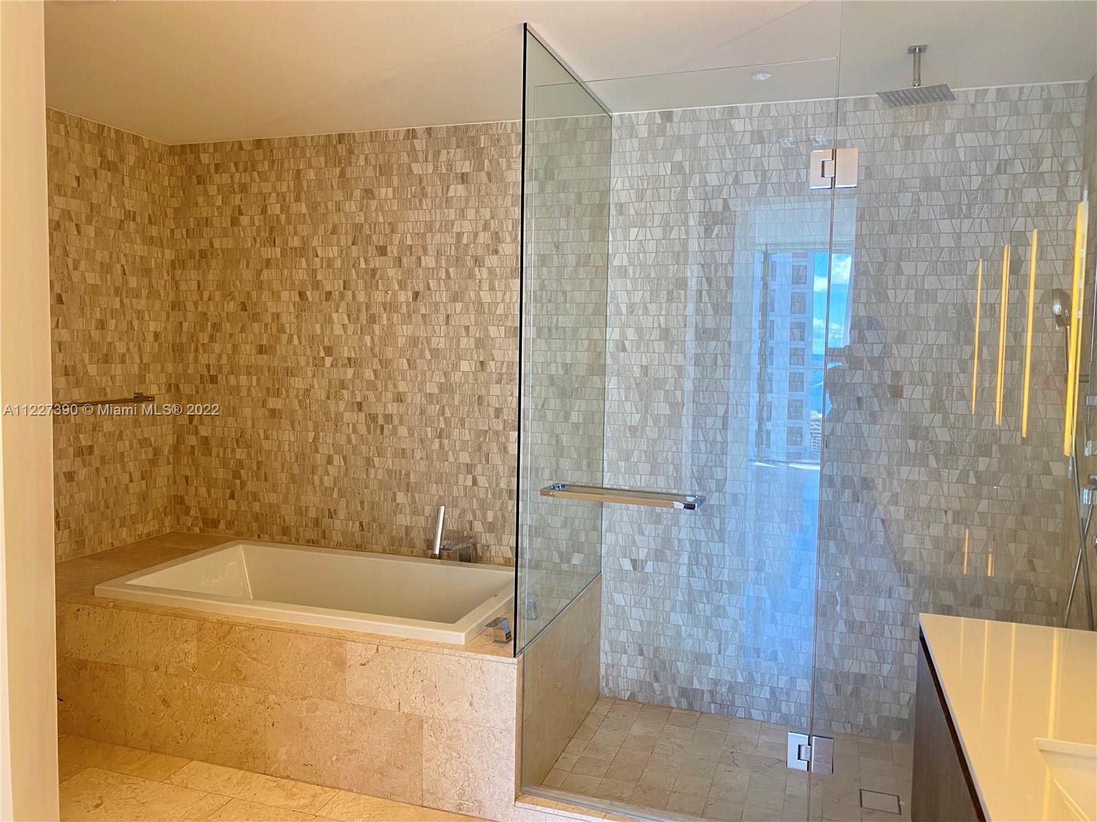 68 SE 6th St Unit: 3603