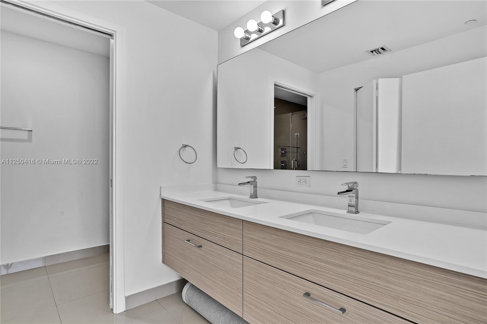 600 NE 27th St Unit: 2904