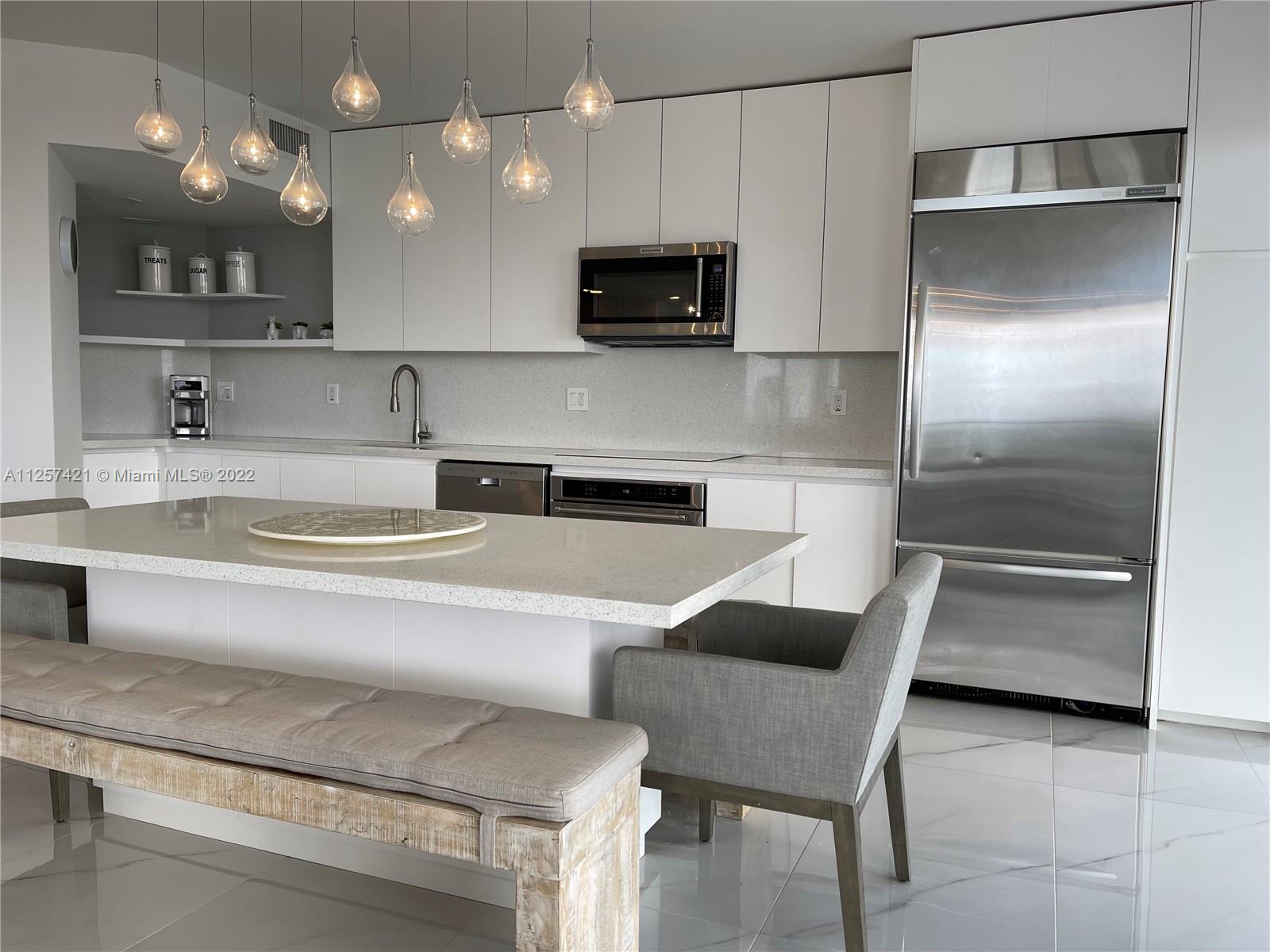 2800 Island Blvd Unit: 1904