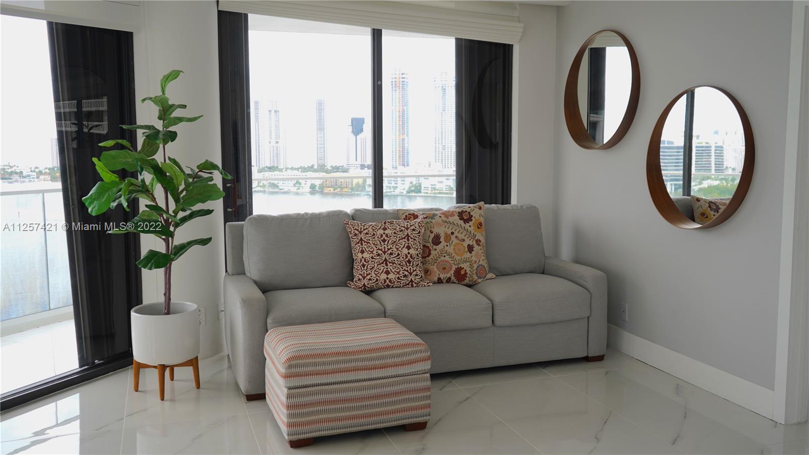 2800 Island Blvd Unit: 1904
