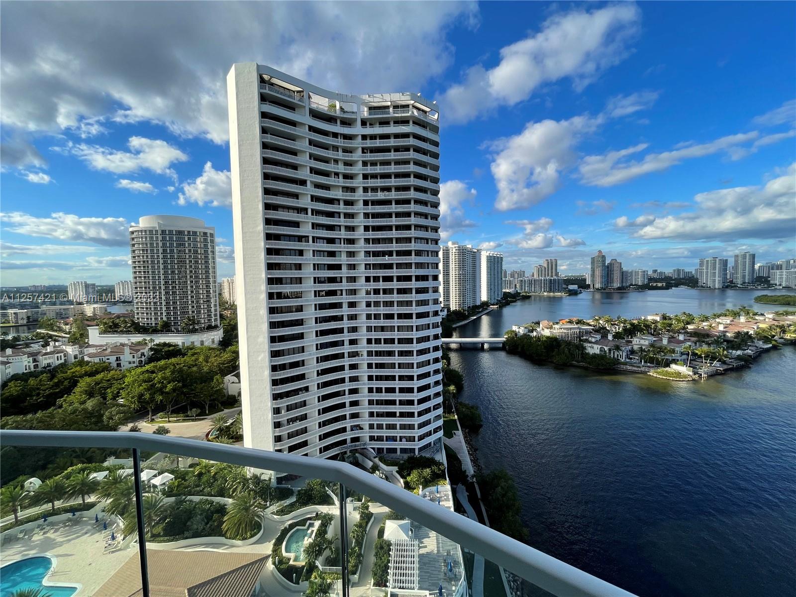 2800 Island Blvd Unit: 1904