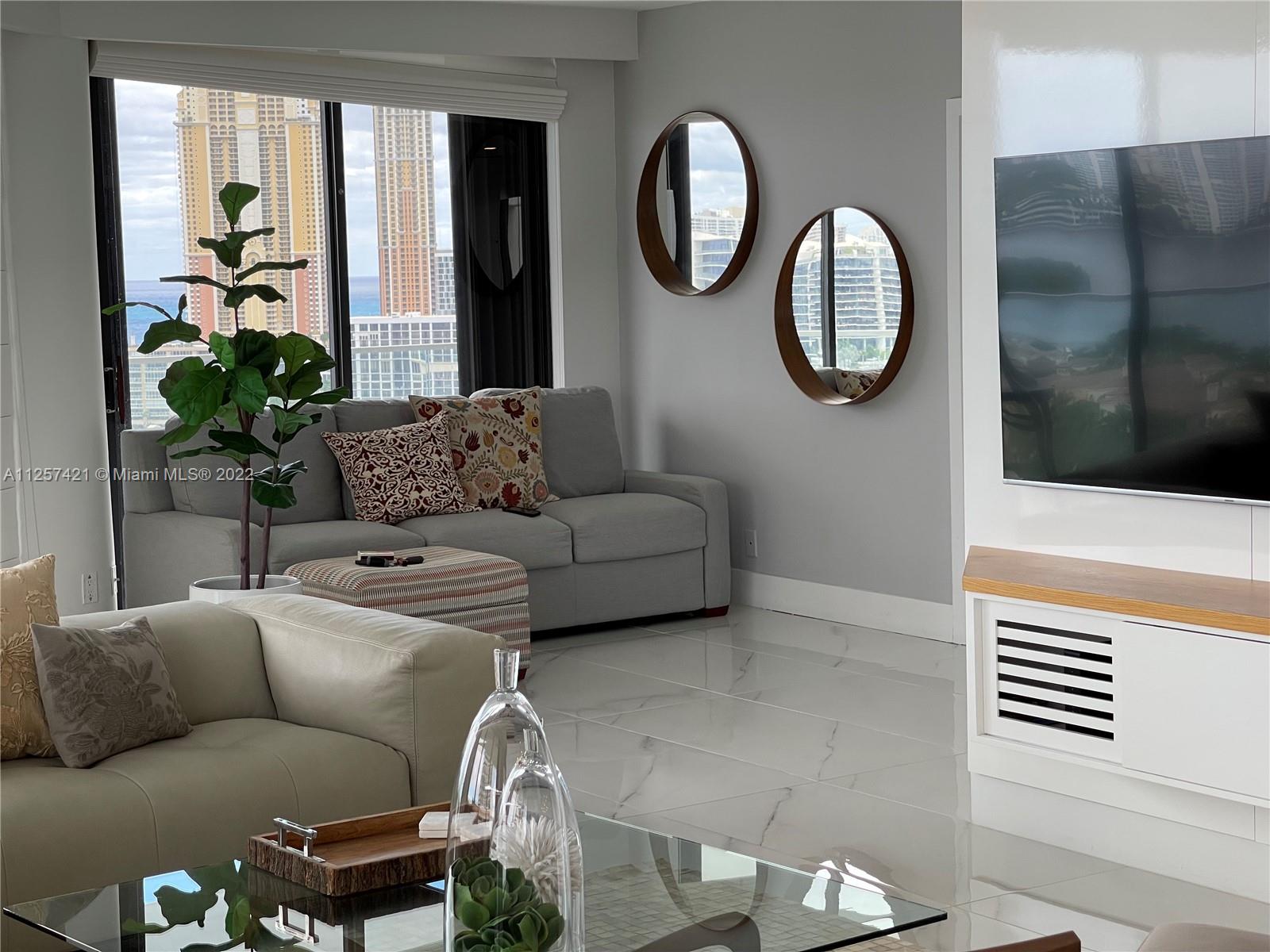2800 Island Blvd Unit: 1904