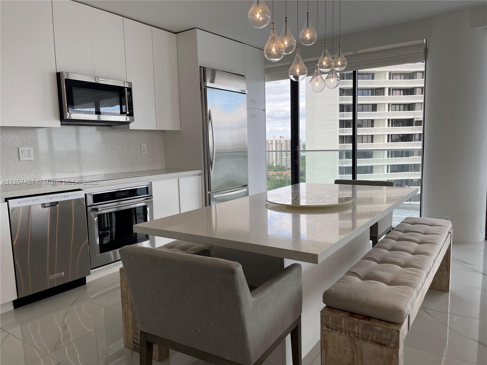 2800 Island Blvd Unit: 1904