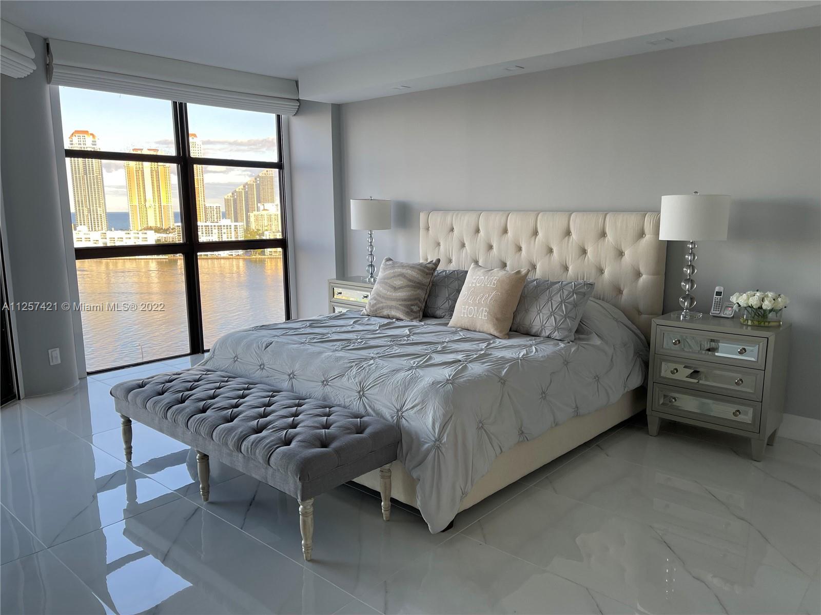 2800 Island Blvd Unit: 1904