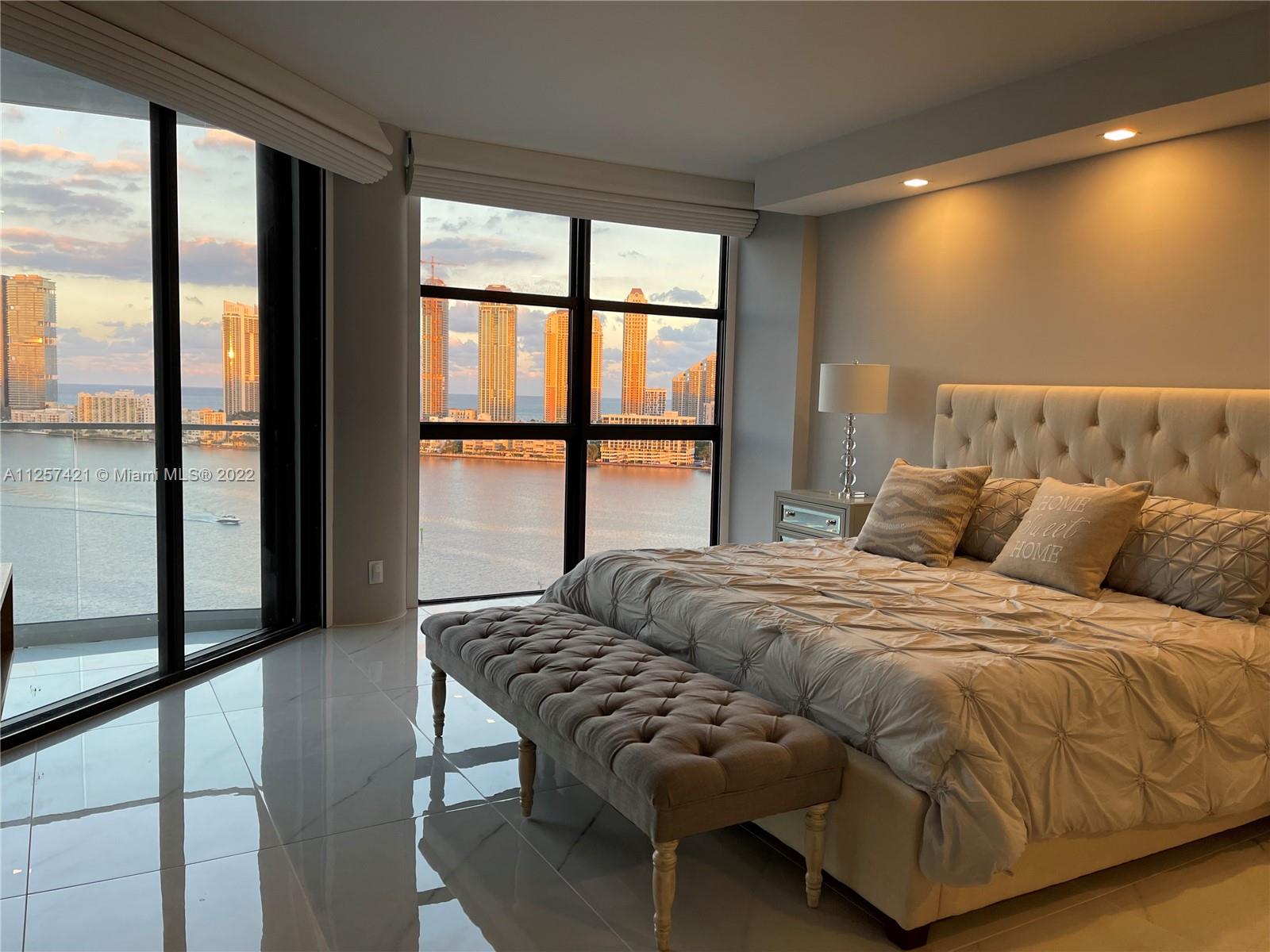 2800 Island Blvd Unit: 1904