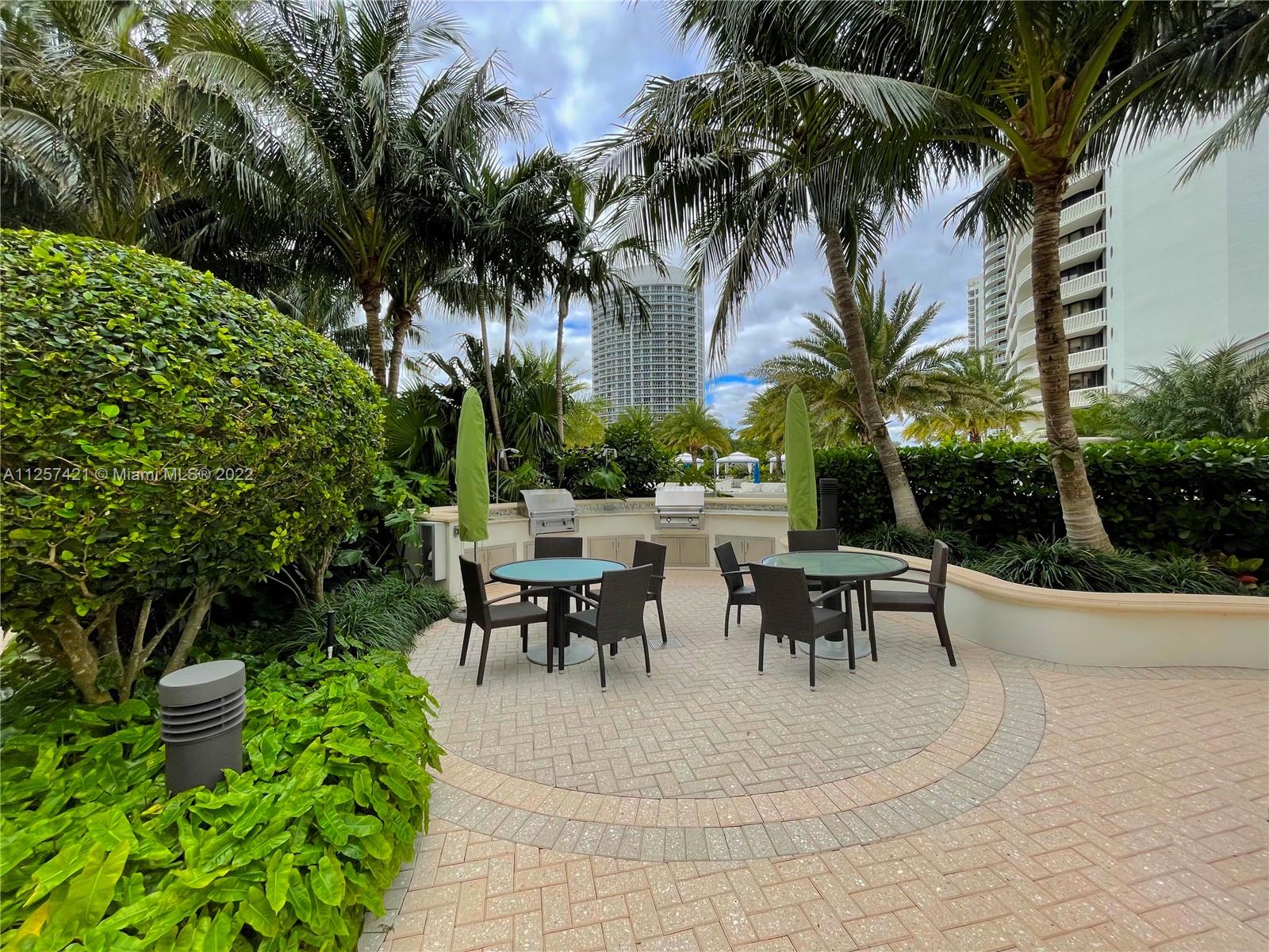 2800 Island Blvd Unit: 1904
