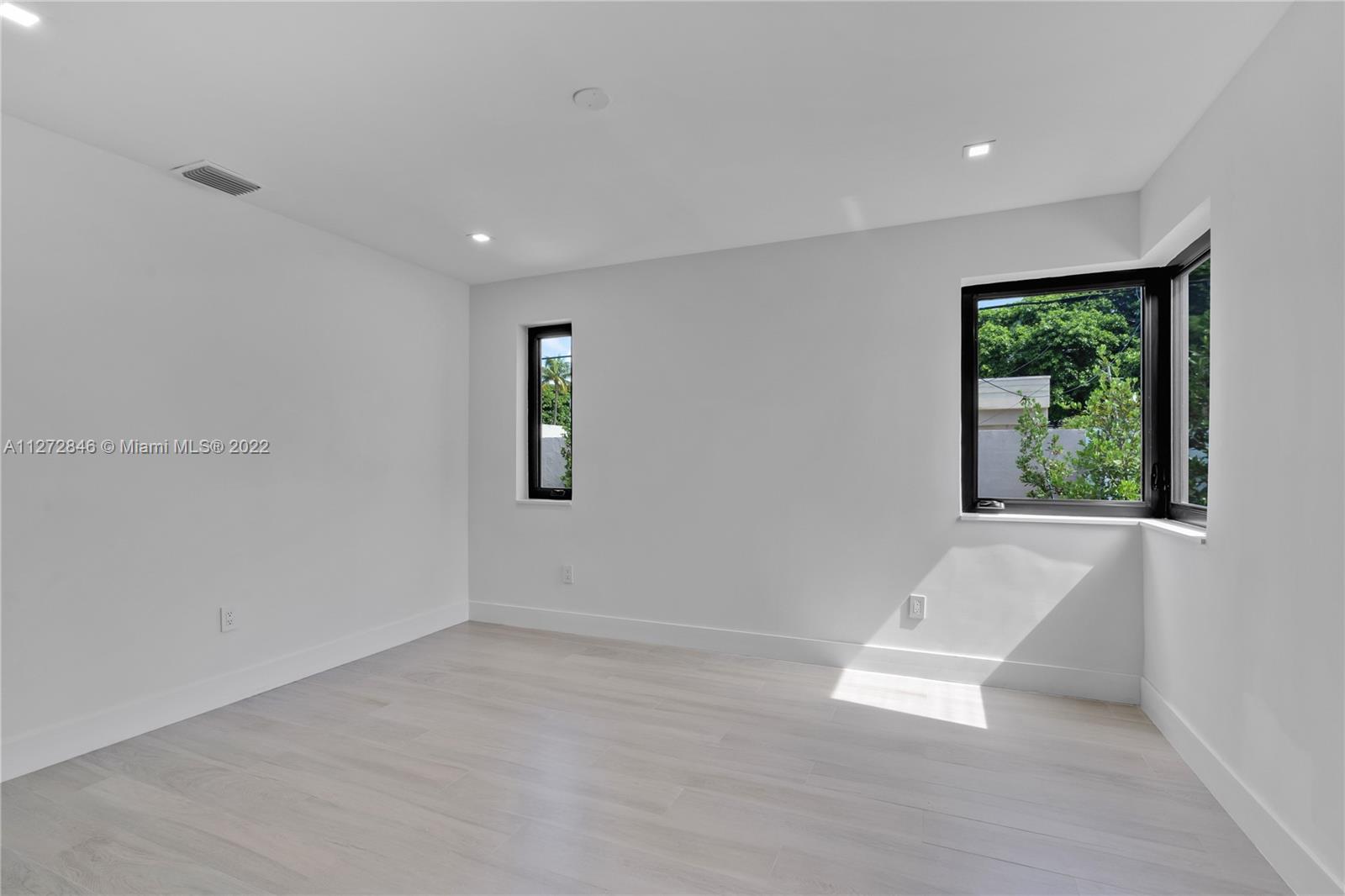 2145 SW 22nd Ter