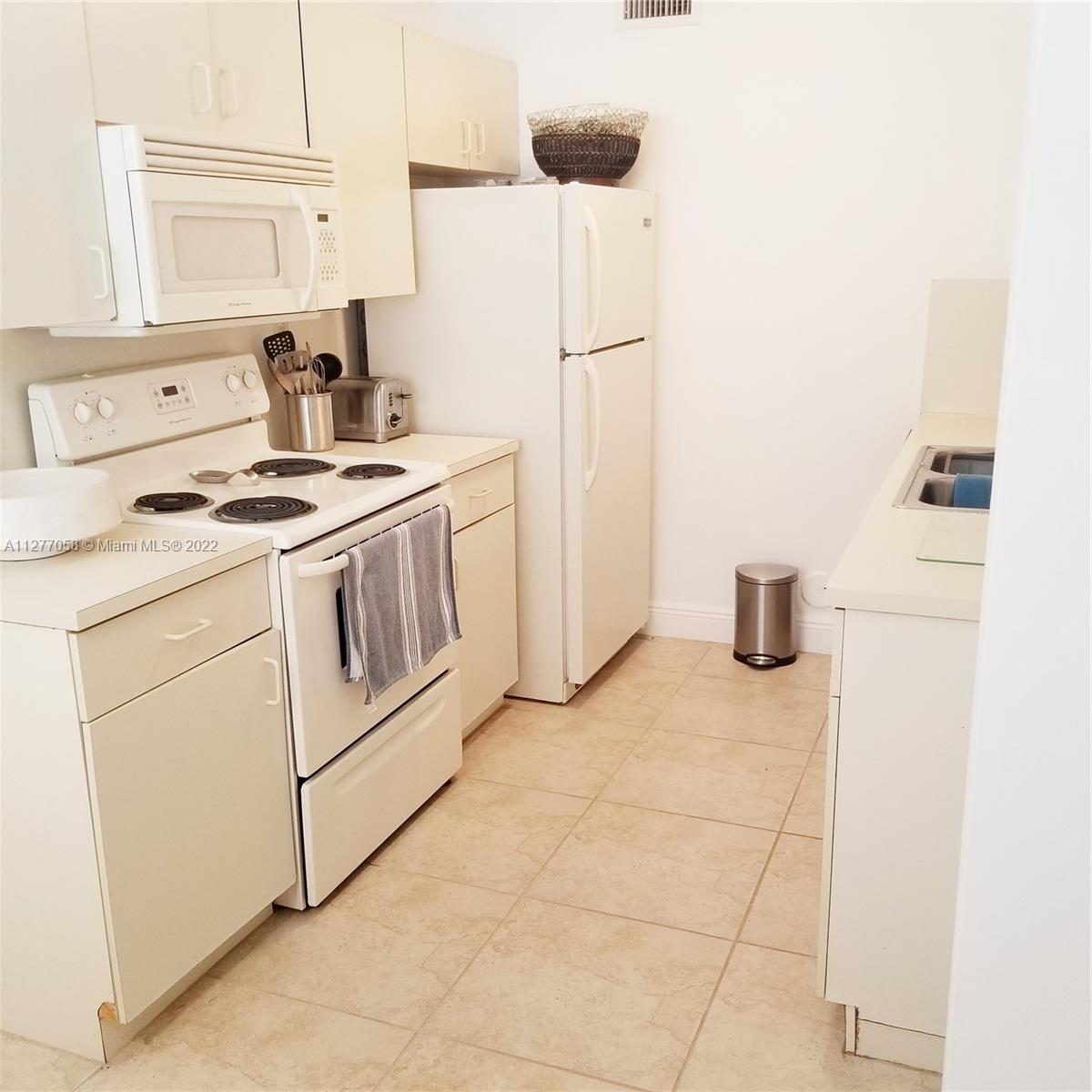 9772 NW 46th Ter Unit: 129