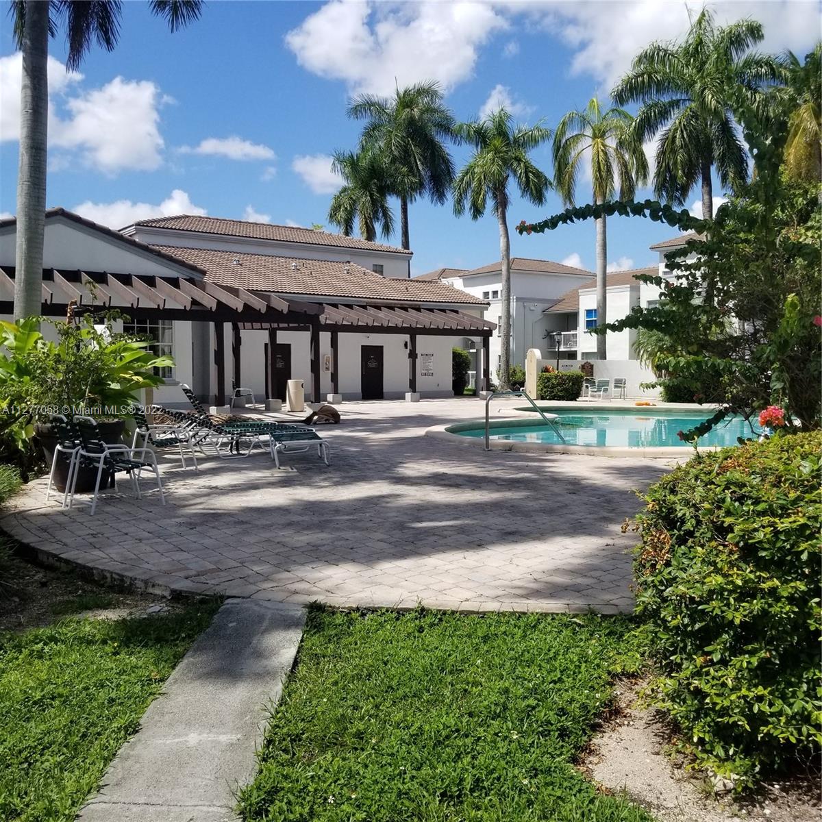 9772 NW 46th Ter Unit: 129