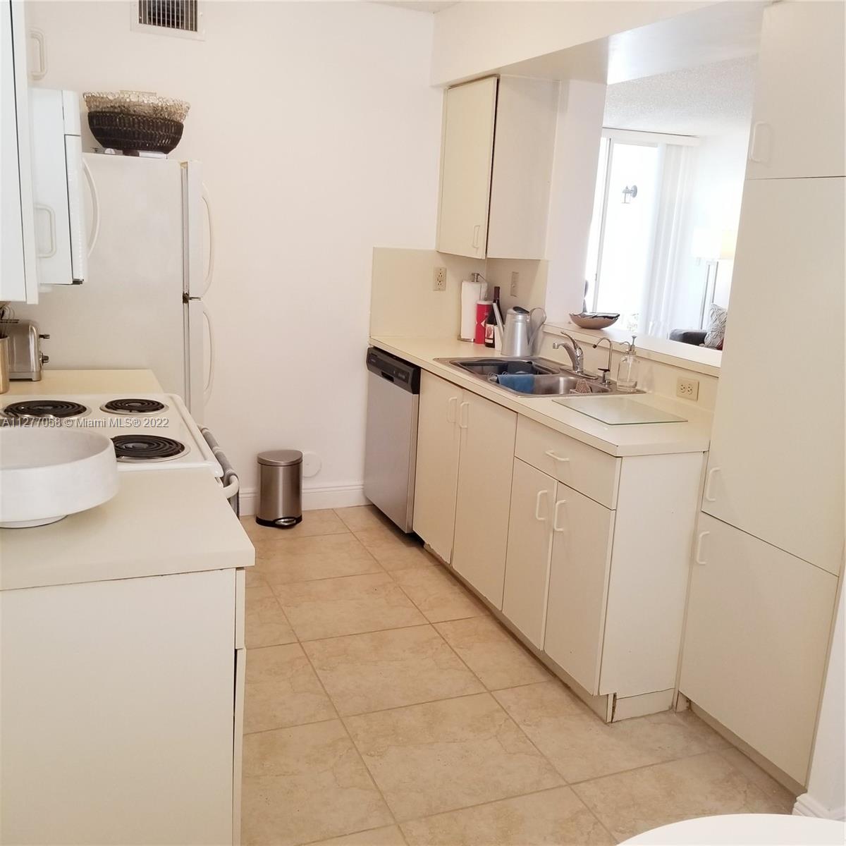 9772 NW 46th Ter Unit: 129