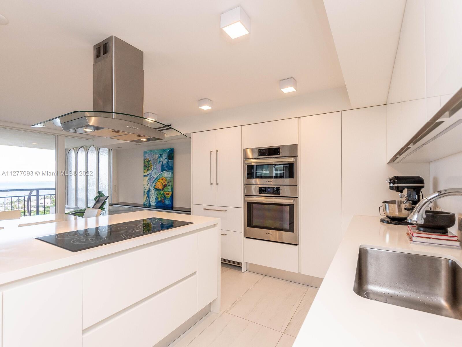 2843 S Bayshore Dr Unit: P3E