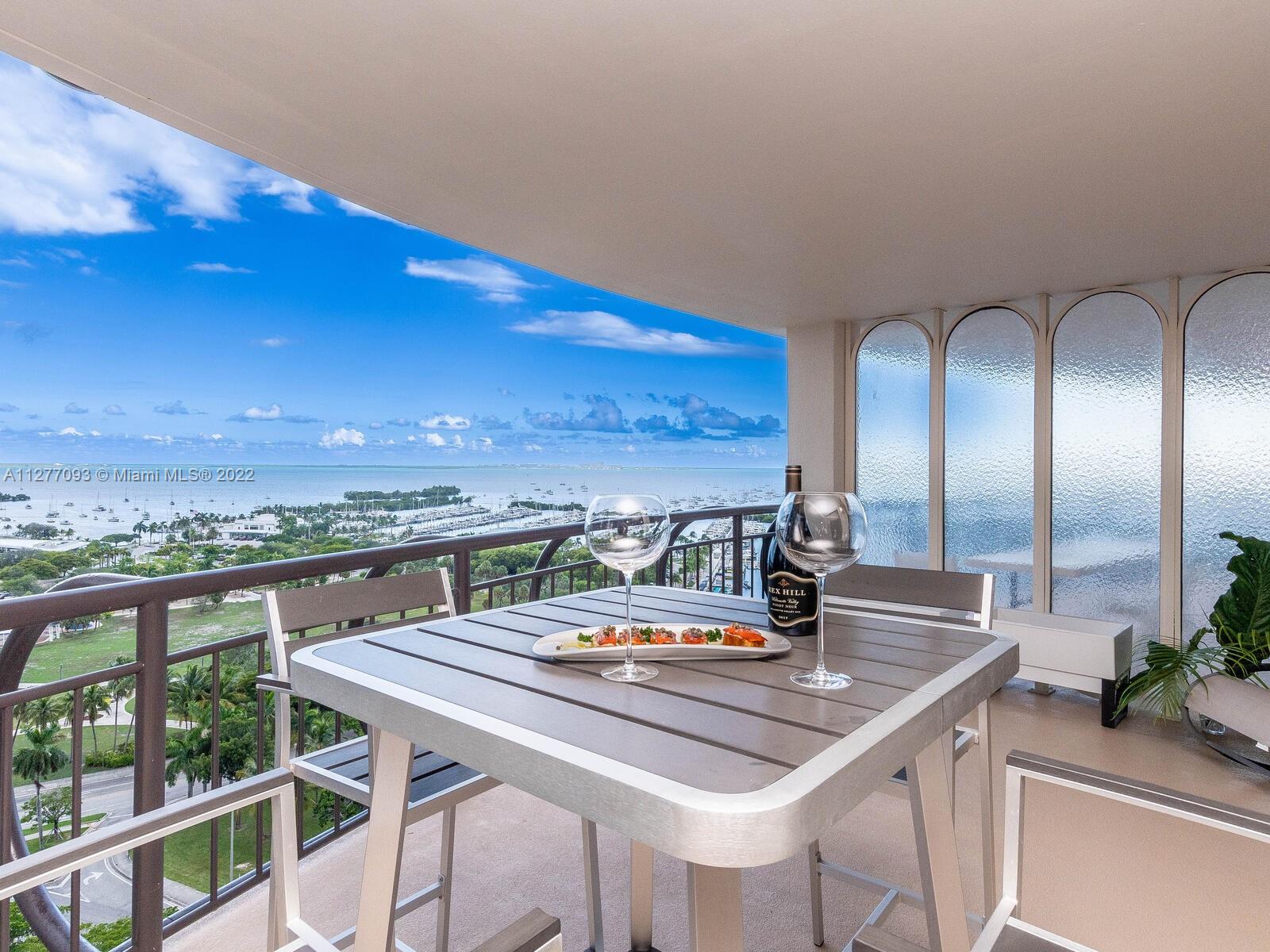 2843 S Bayshore Dr Unit: P3E