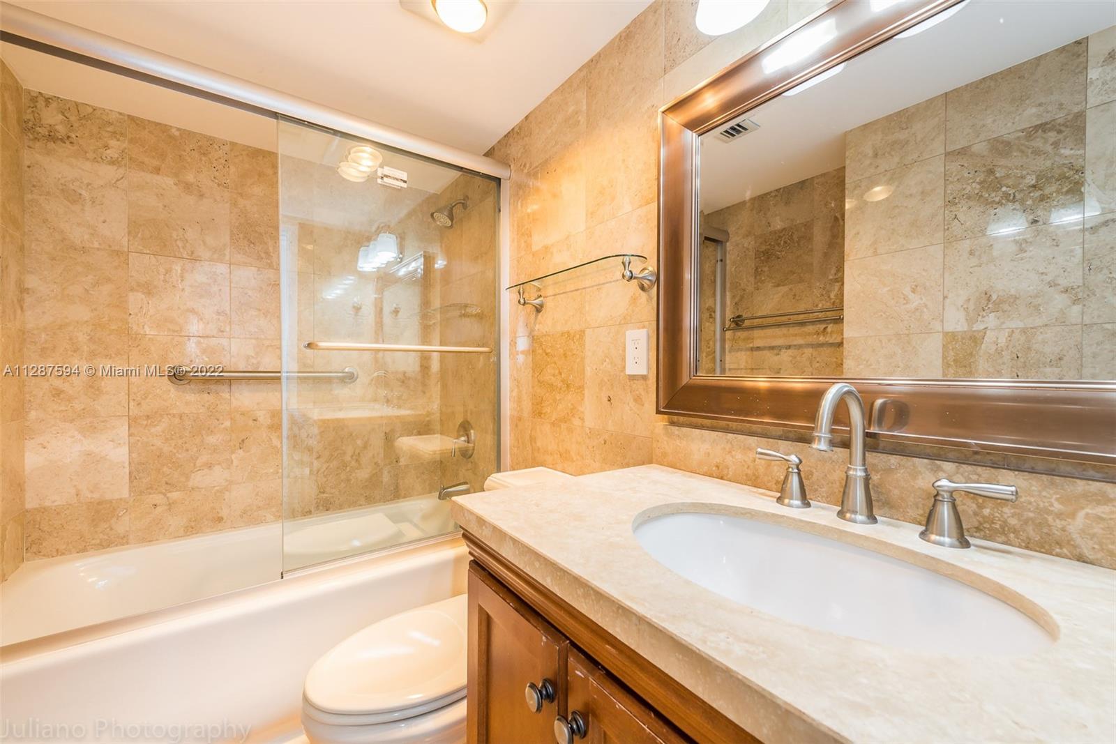 1901 Brickell Ave Unit: B912