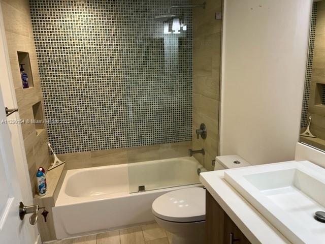 170 Ocean Lane Dr Unit: 402