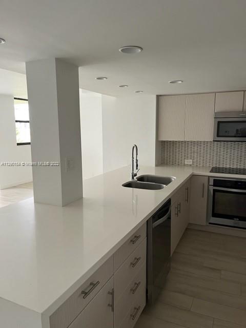 170 Ocean Lane Dr Unit: 402