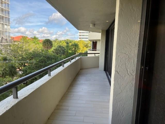 170 Ocean Lane Dr Unit: 402