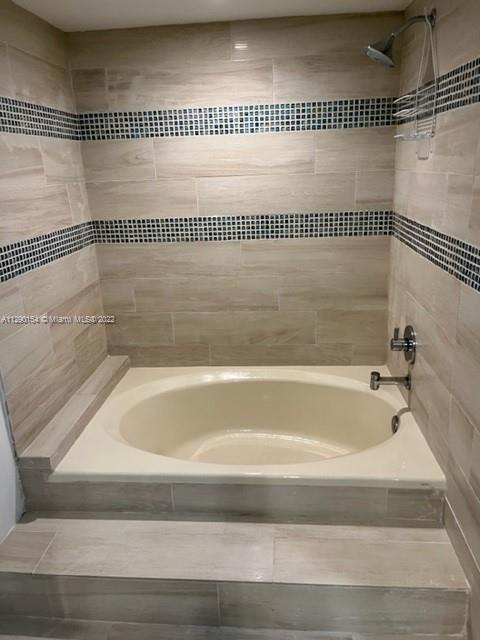 170 Ocean Lane Dr Unit: 402
