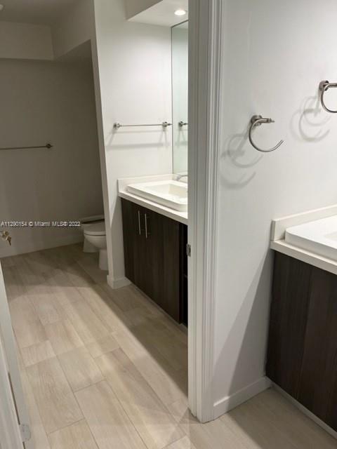 170 Ocean Lane Dr Unit: 402