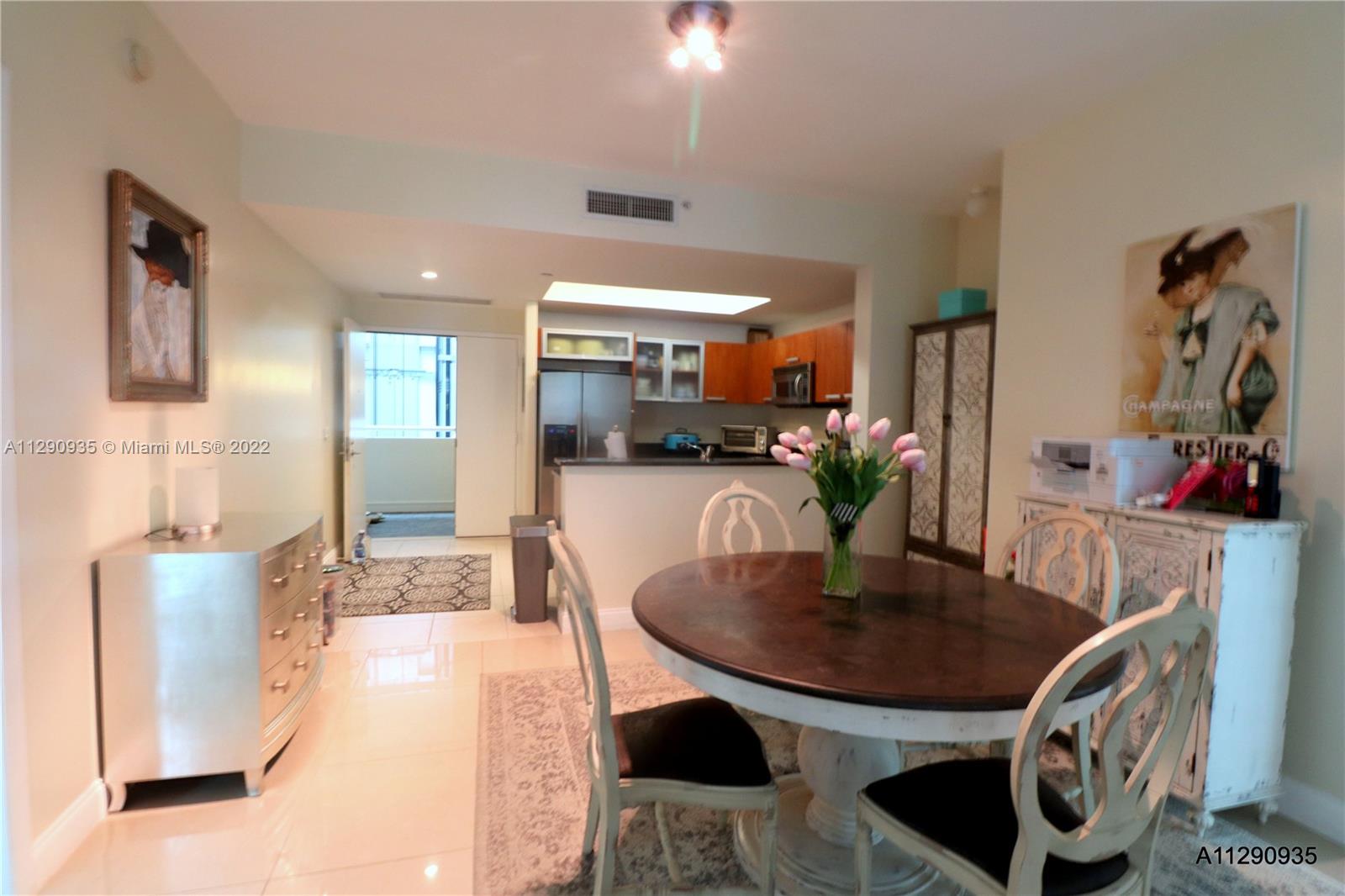 3131 NE 188th St Unit: 2-810