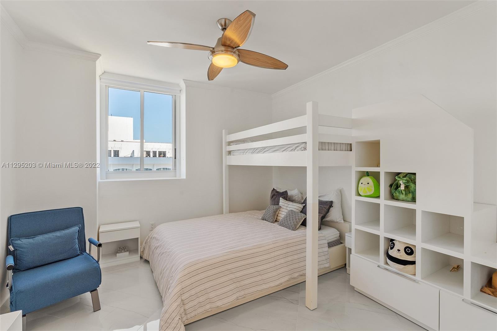 4779 Collins Ave Unit: 2007