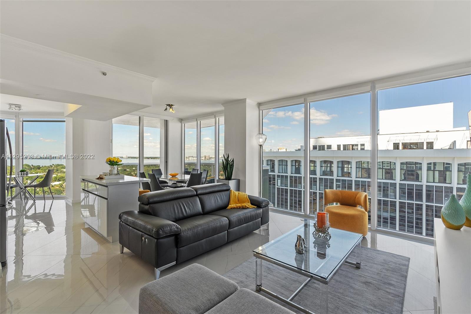 4779 Collins Ave Unit: 2007