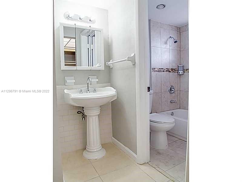 18700 NE 3rd Ct Unit: 620