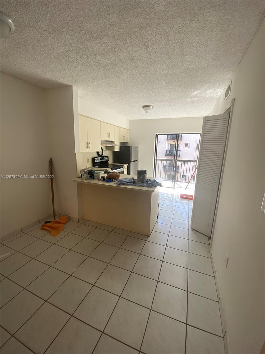 5480 W 21st Ct Unit: 302