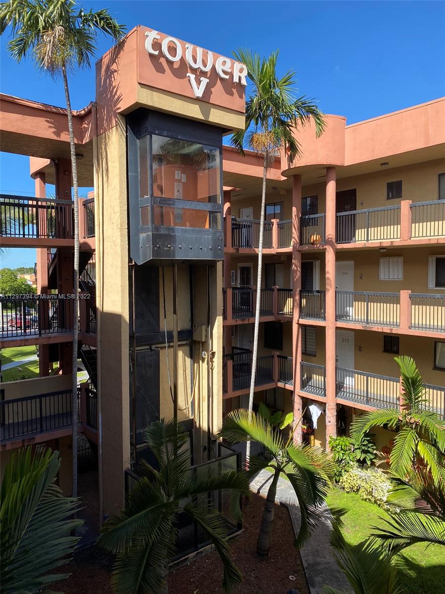 5480 W 21st Ct Unit: 302