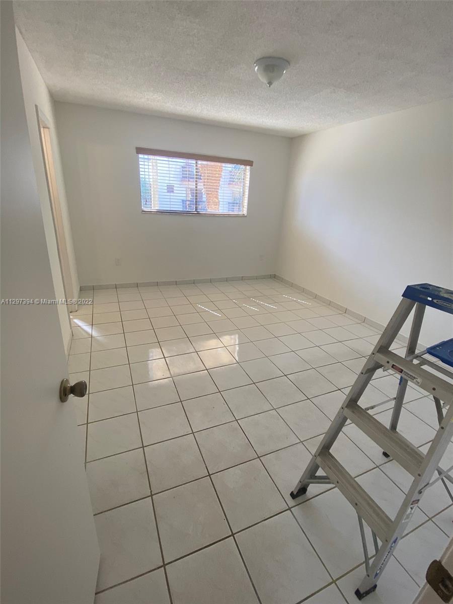 5480 W 21st Ct Unit: 302