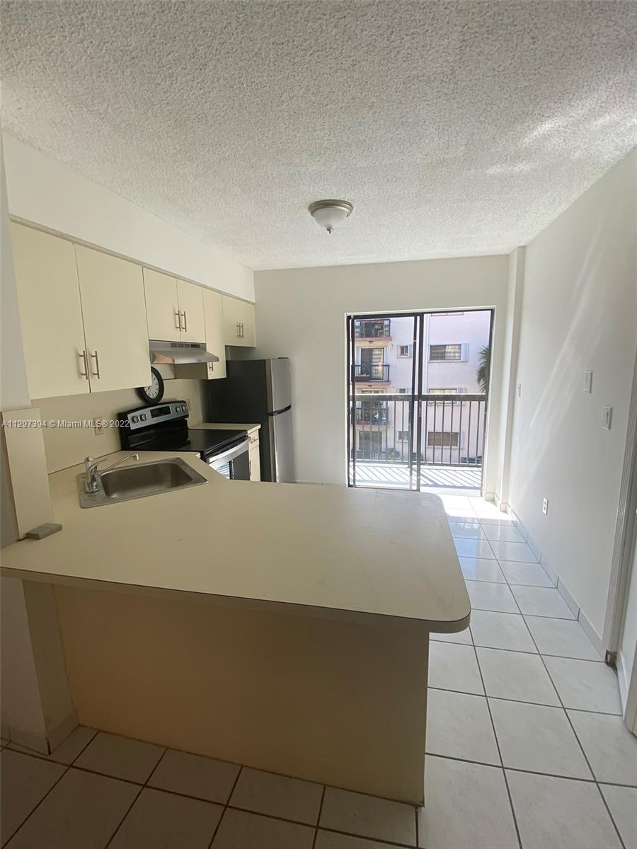 5480 W 21st Ct Unit: 302