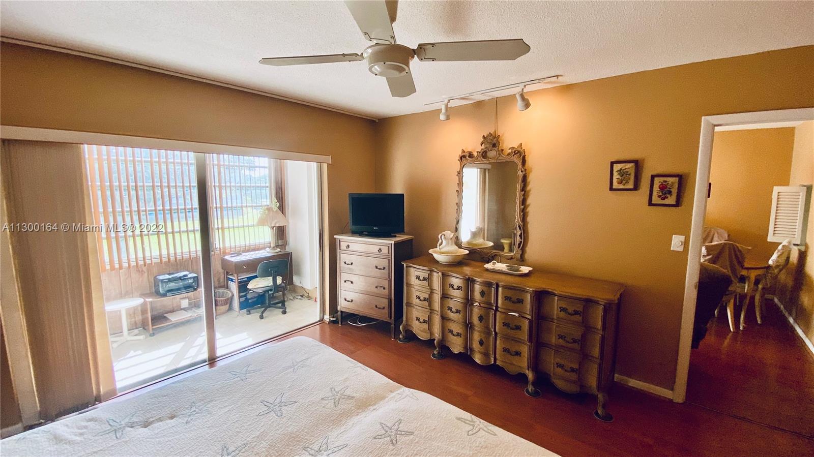 2309 Park Ln Unit: 211