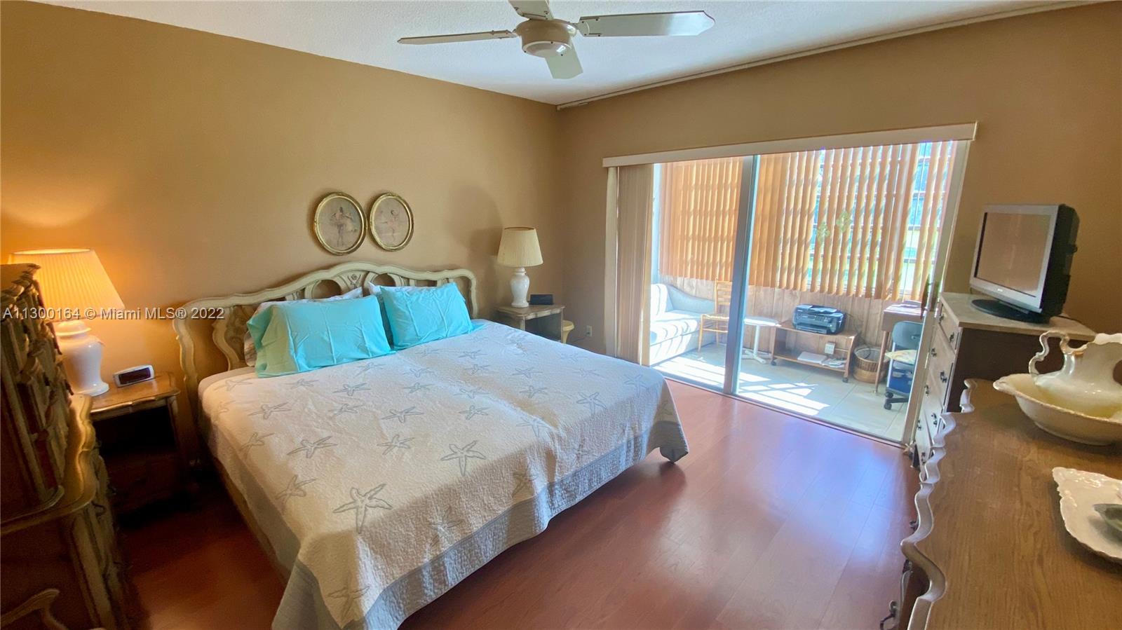 2309 Park Ln Unit: 211