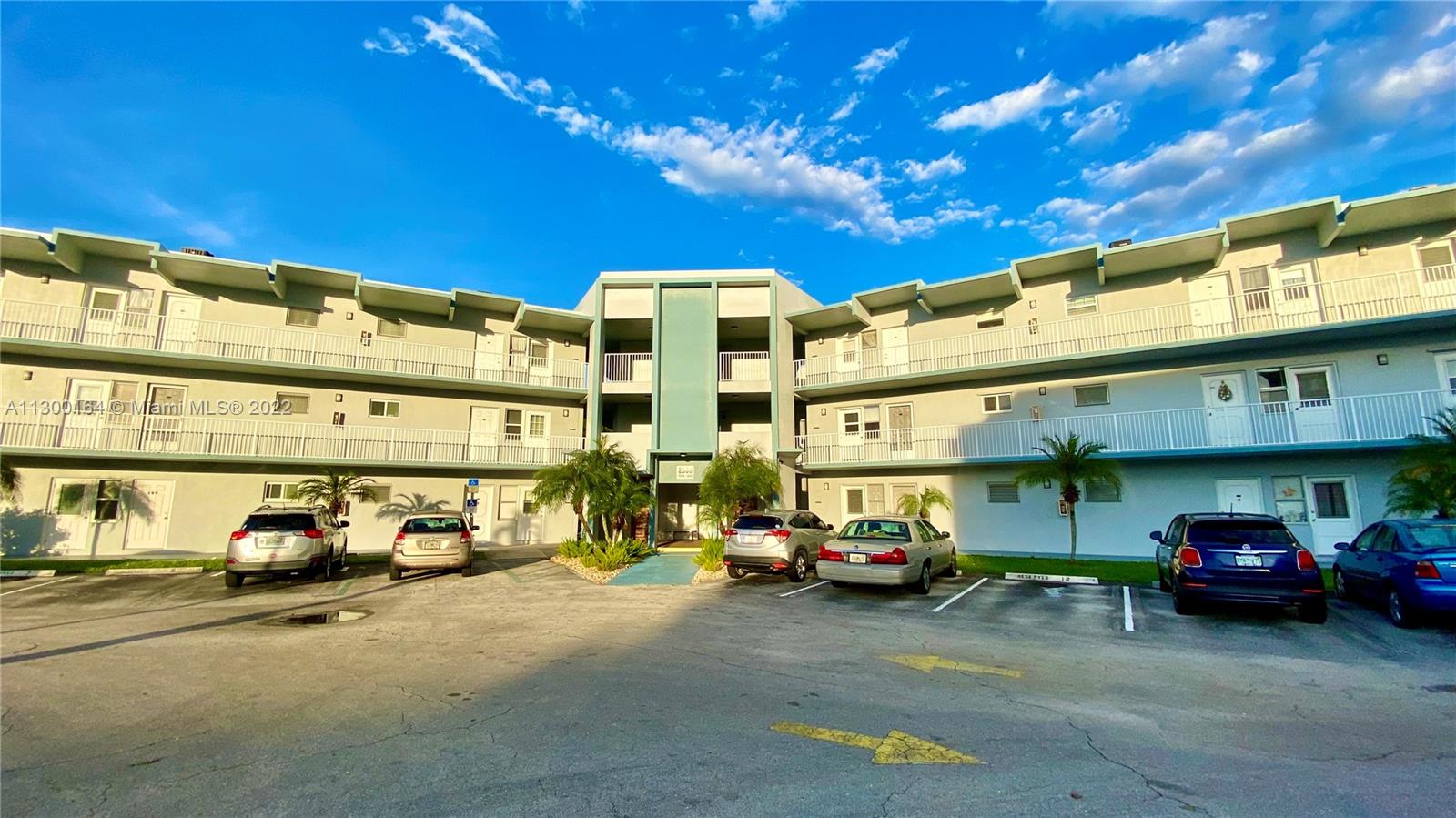 2309 Park Ln Unit: 211