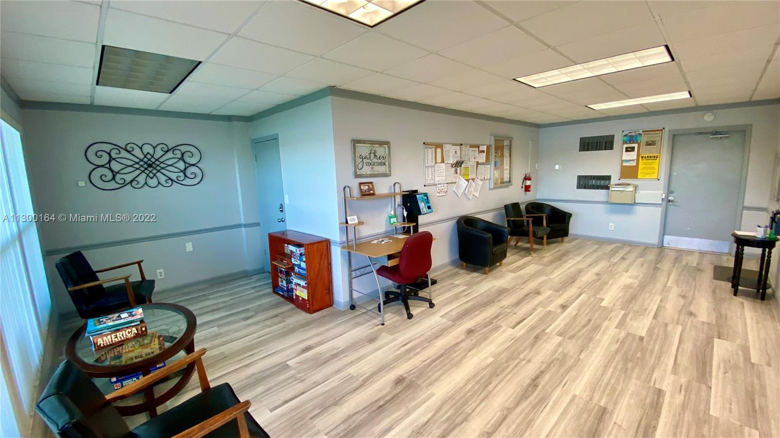 2309 Park Ln Unit: 211