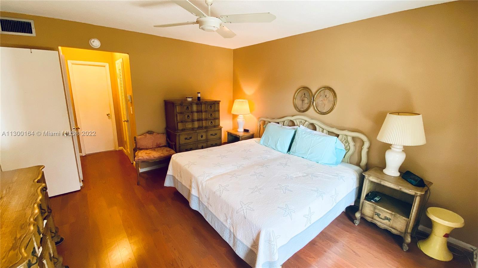 2309 Park Ln Unit: 211
