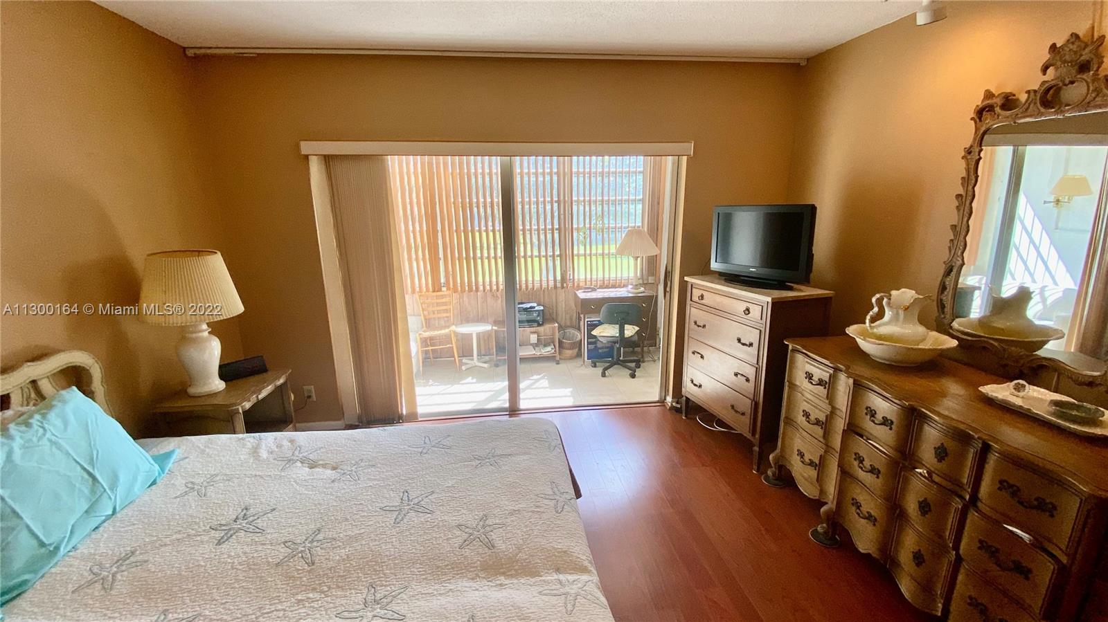 2309 Park Ln Unit: 211