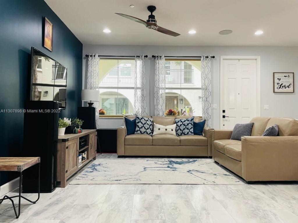 4184 Cascada Cir