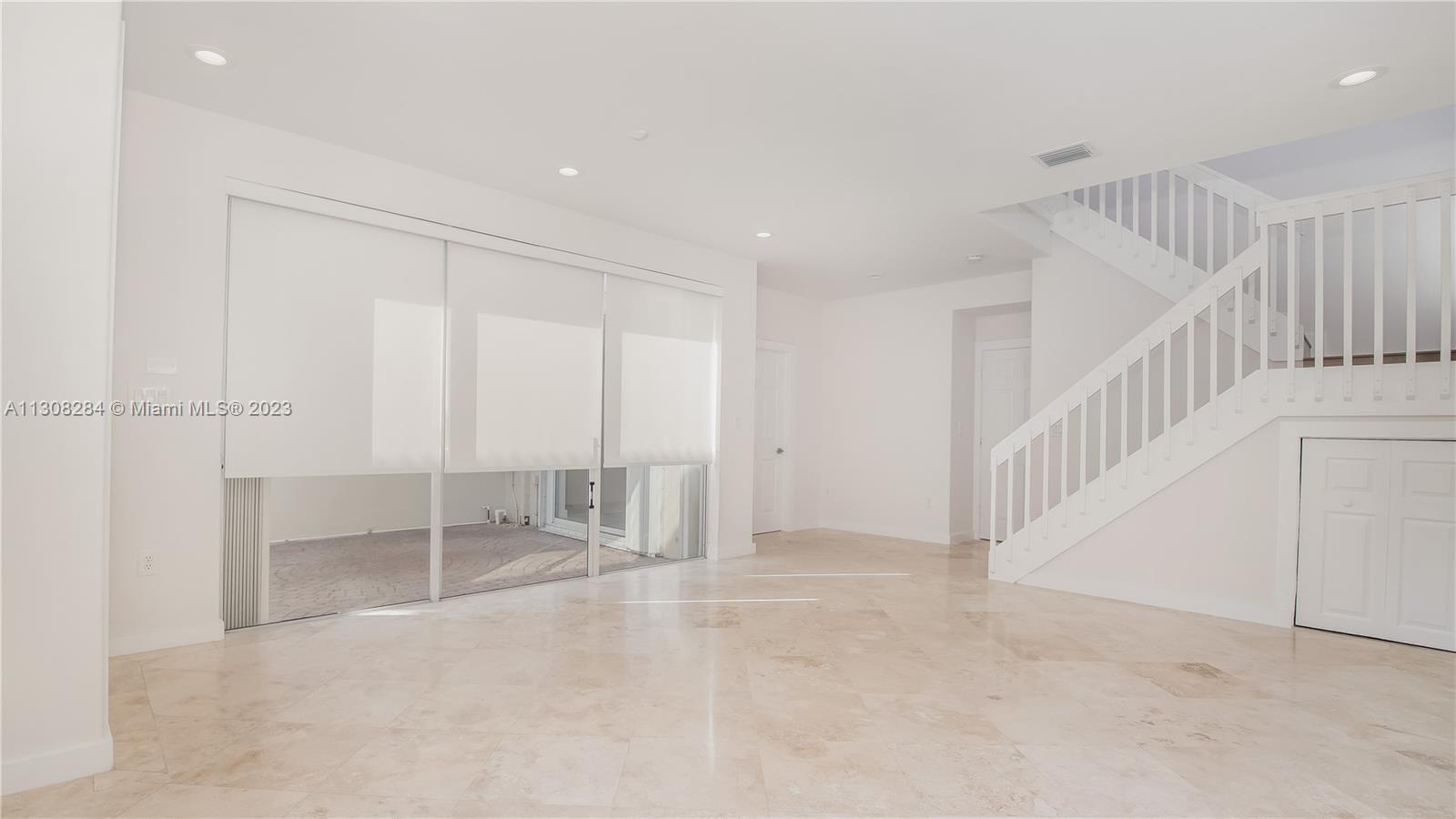1610 Weeping Willow Way Unit: 1610