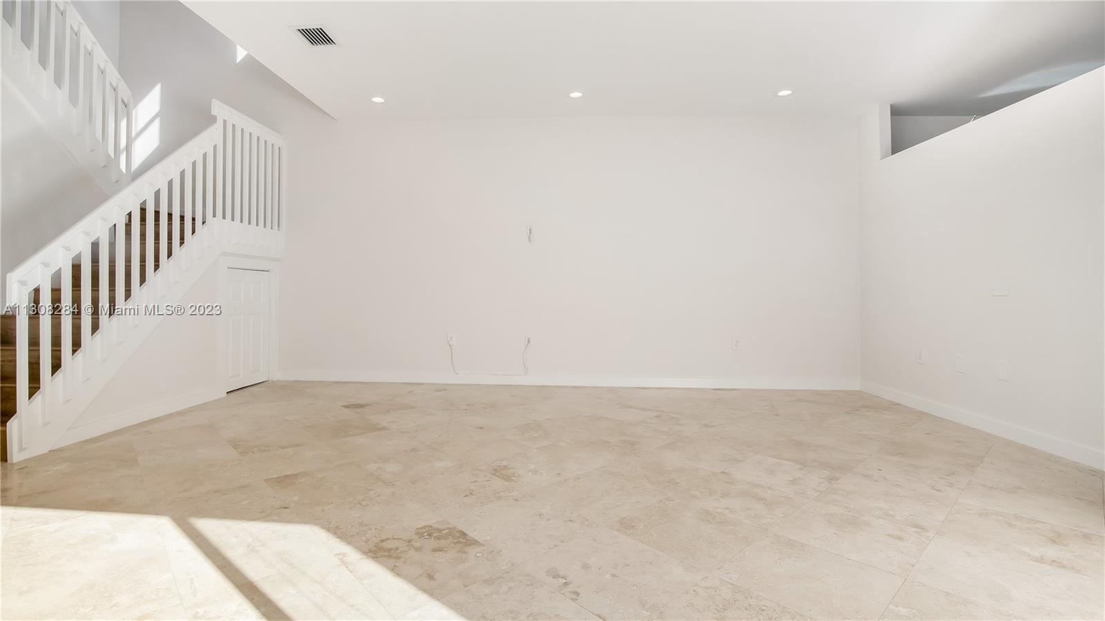 1610 Weeping Willow Way Unit: 1610
